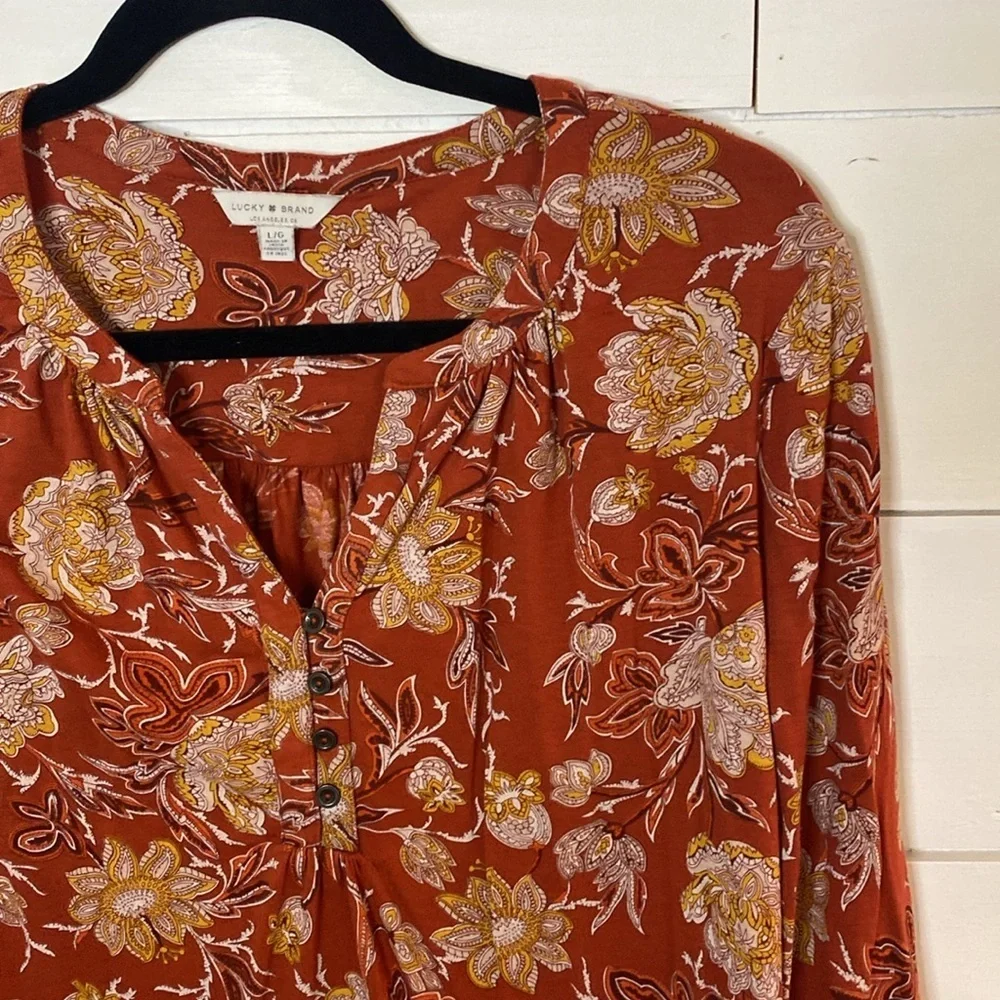 Lucky Brand Burnt Orange Floral Blouse with Mandarin Collar. Size L.